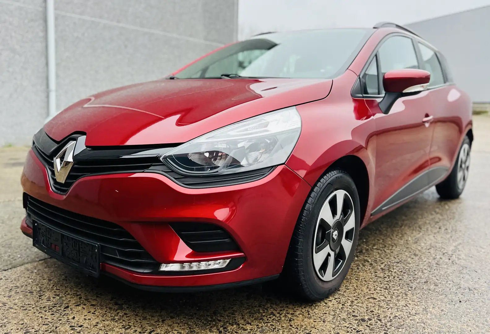 Renault Clio 1.2 TCe Limited ++ Cruise controle ++ NEW ++ - 2