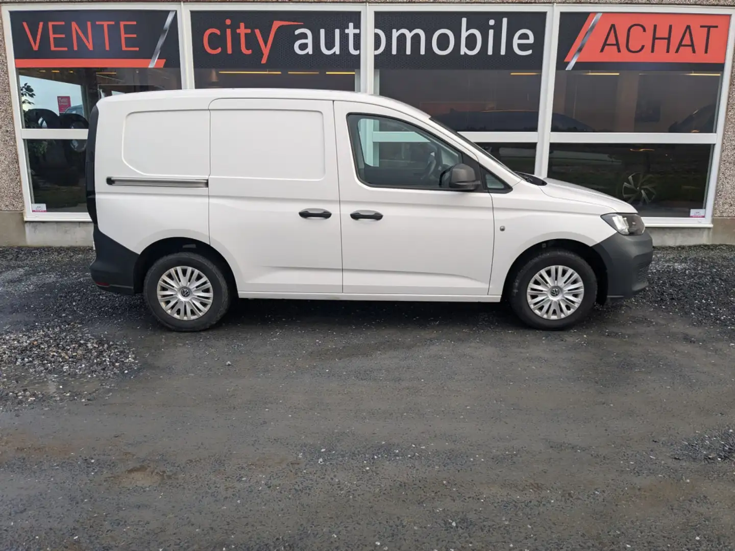 Volkswagen Caddy 2.0 TDI UTILITAIRE 2 PLACES CLIM ATTELAGE Blanc - 2