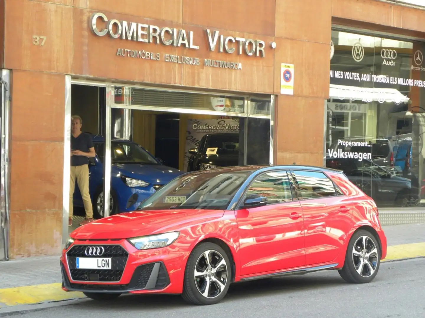 Audi A1 Sportback 30 TFSI Adrenalin Rood - 2