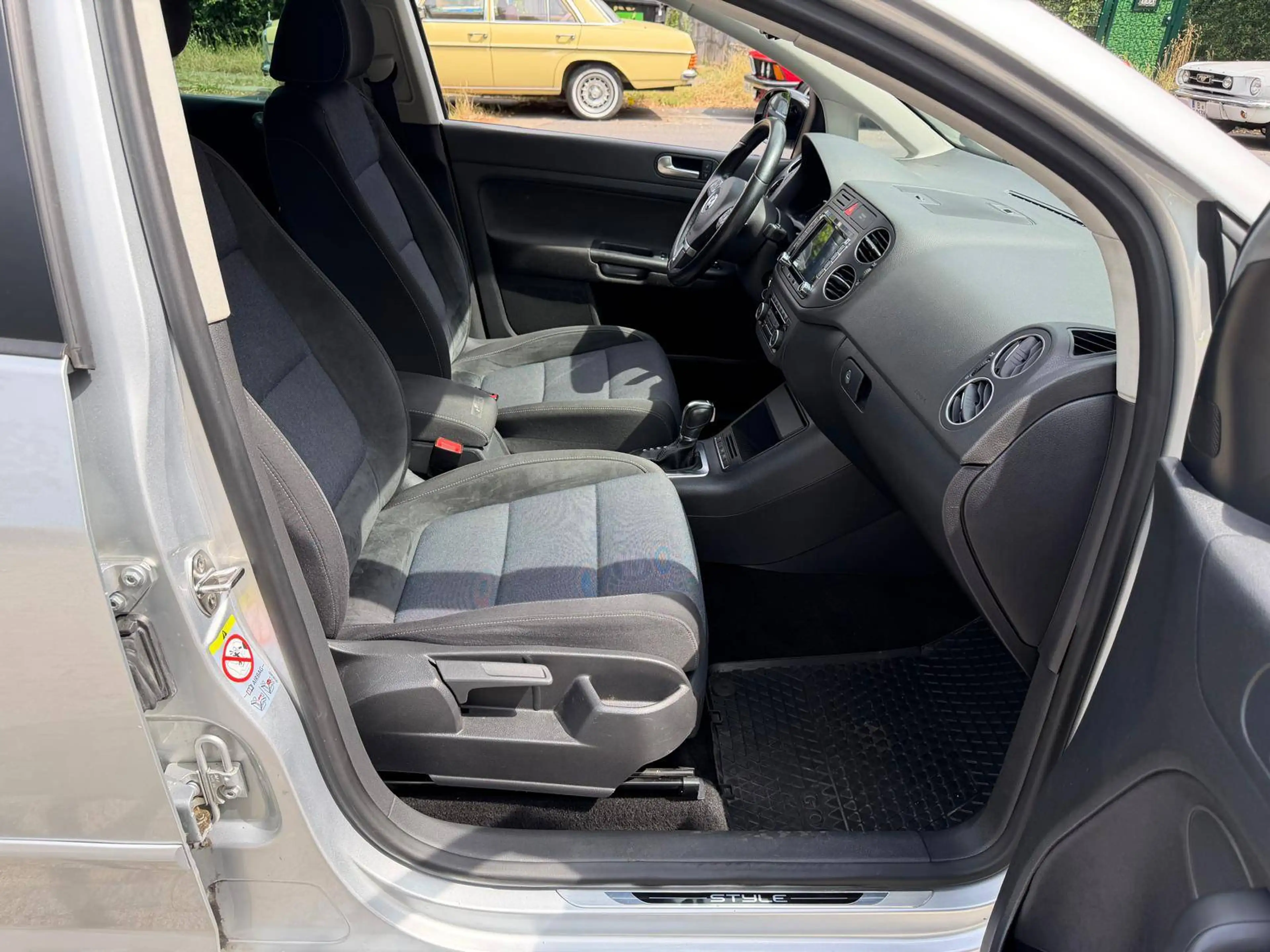 Volkswagen Golf Plus Style — photo 15