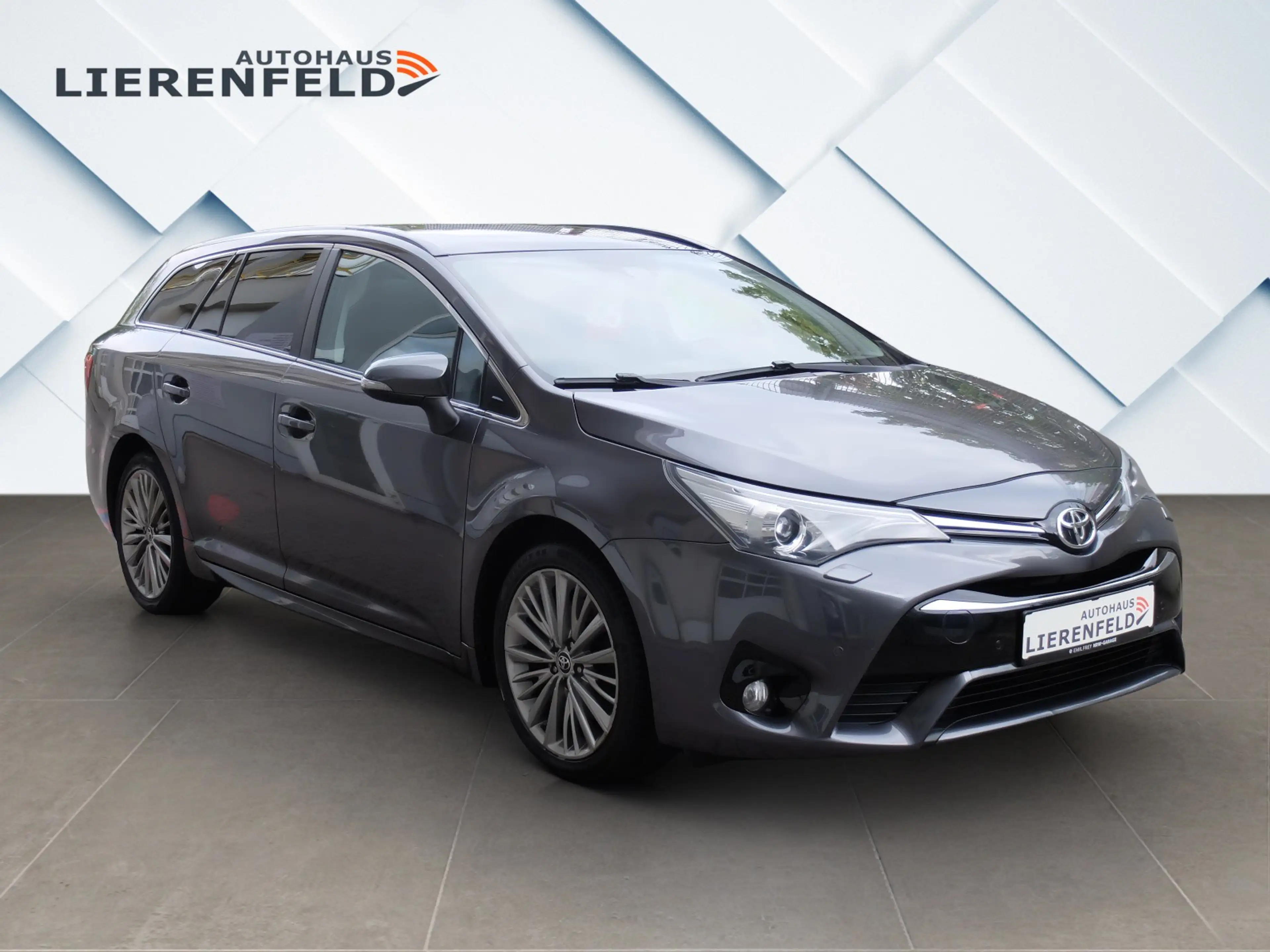 Toyota Avensis 2.0 D-4D Comfort Leder Navi — photo 4