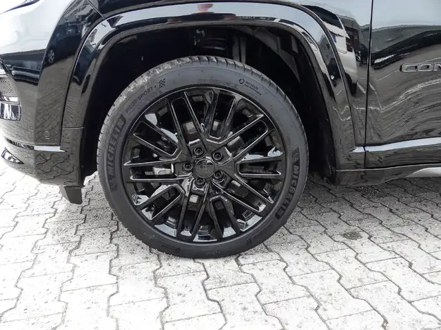 Jeep Compass view 3