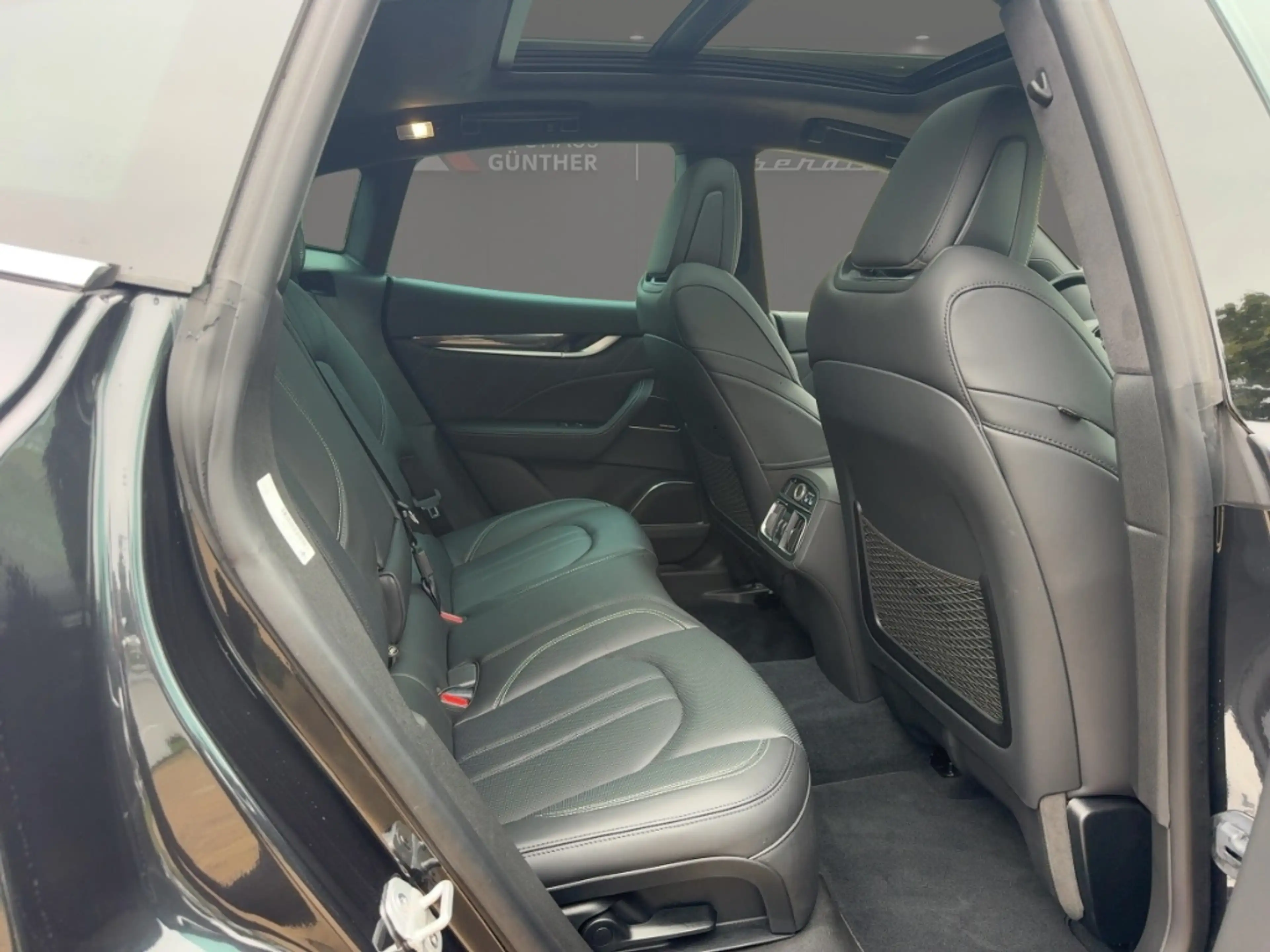Maserati Levante Modena S MY22 430HP Carbon Pano 21 Zoll — photo 10