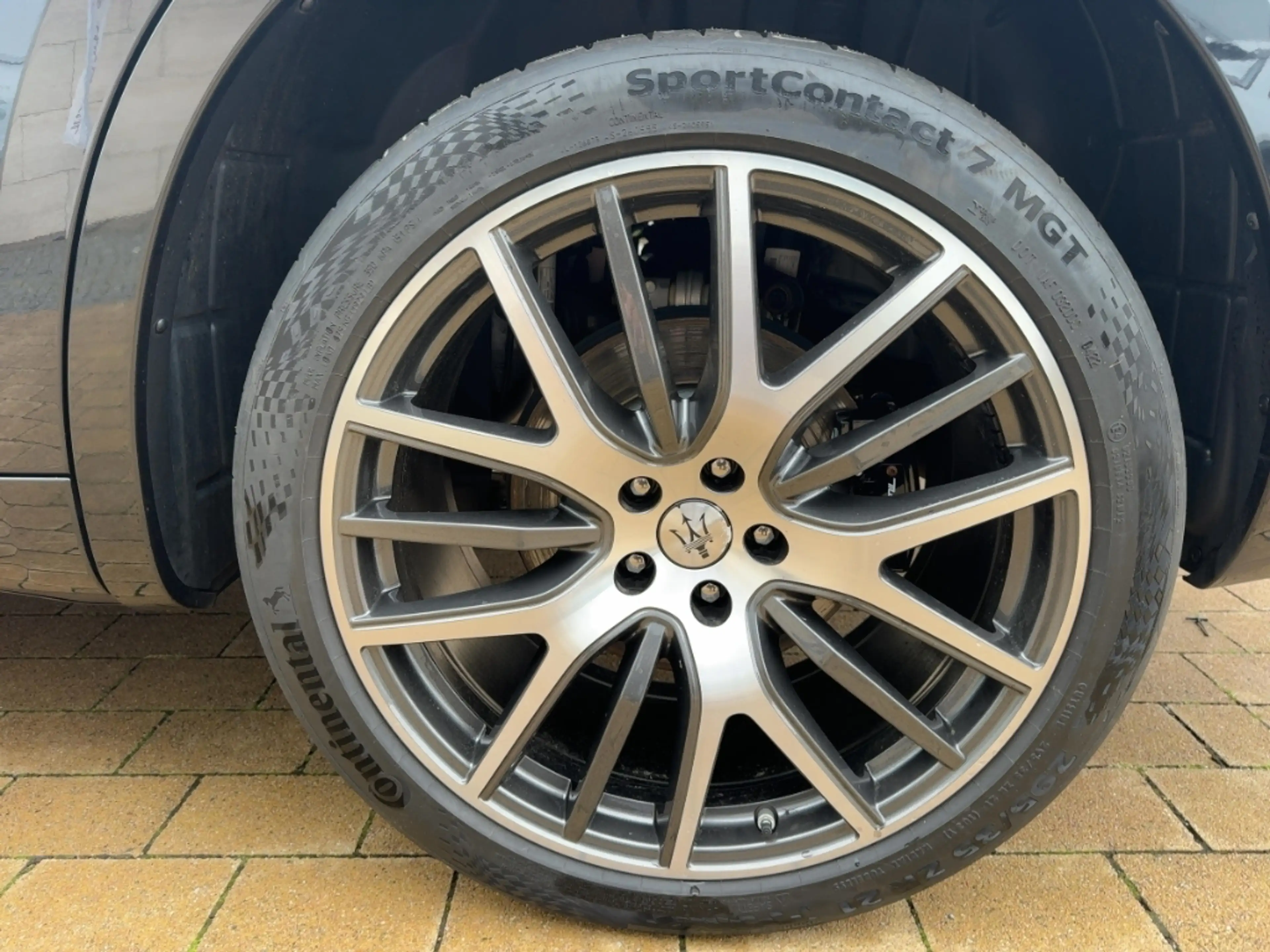 Maserati Levante Modena S MY22 430HP Carbon Pano 21 Zoll — photo 7