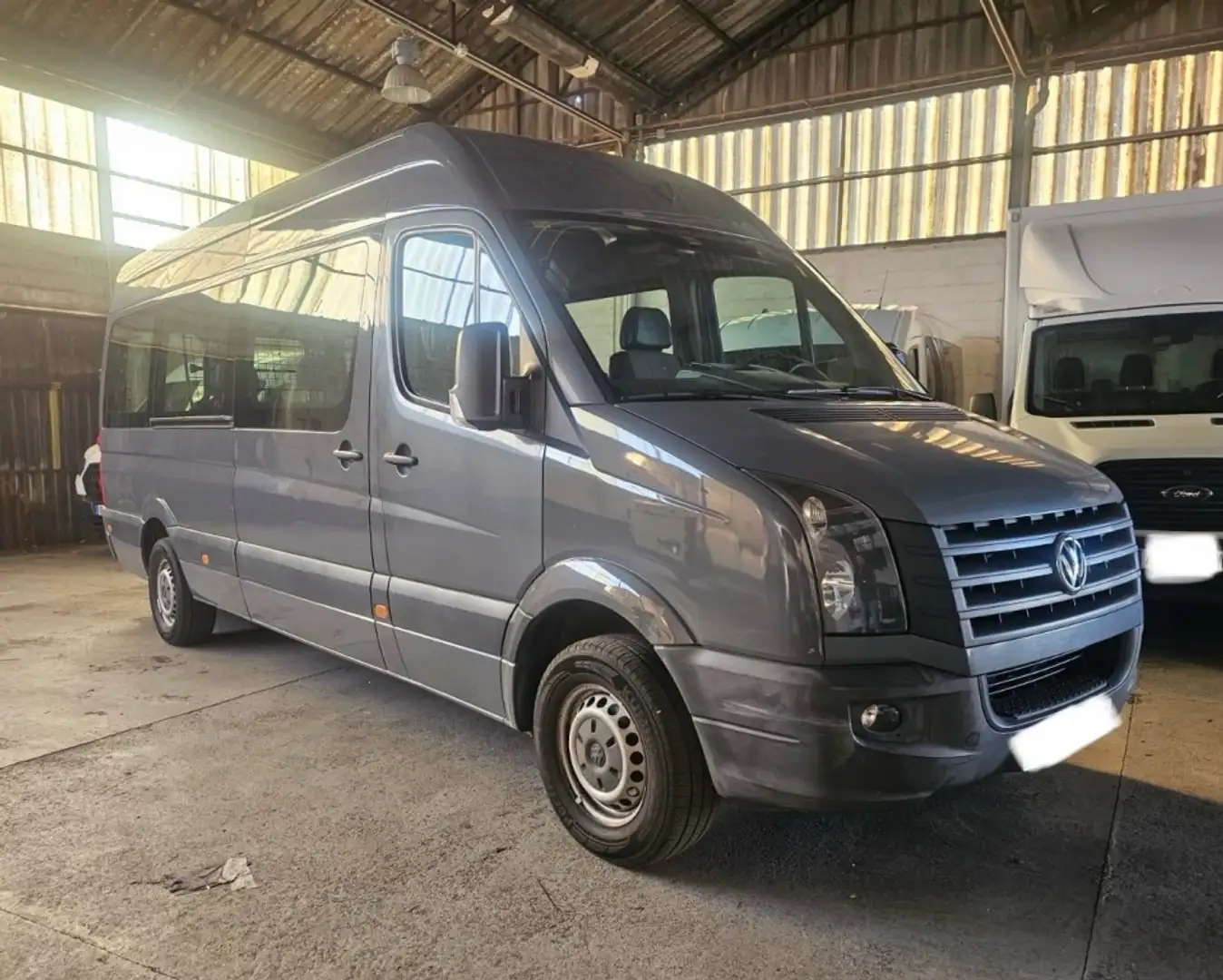 Volkswagen Crafter PRO Kombi BMT 35 BL TA 136 Gris - 1