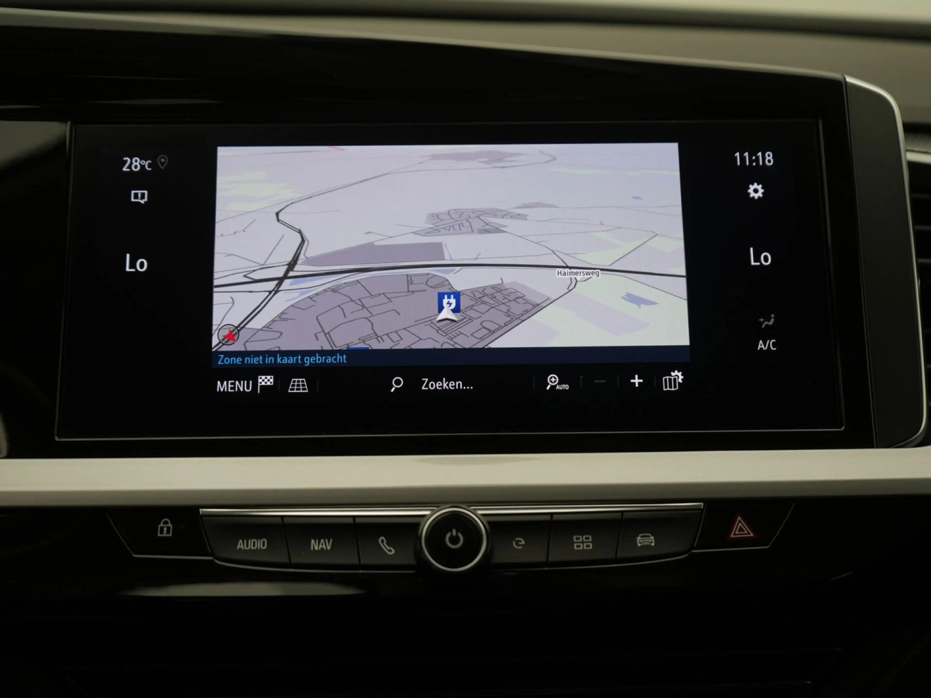 Opel Grandland 1.6 Turbo Plug-In Hybrid Business Edition - Automa — photo 16