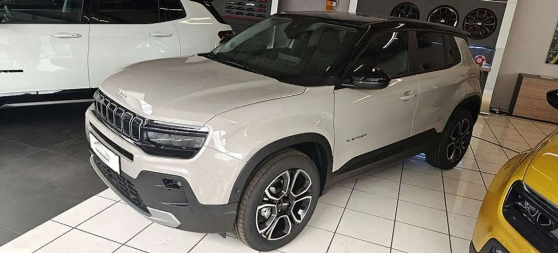 Jeep Avenger 1.2 GSE T3 Summit Beige - 1