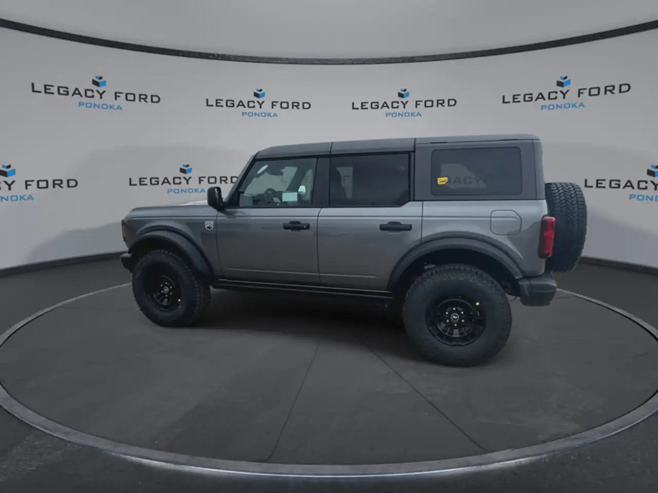 Ford Bronco снимка Ford Bronco