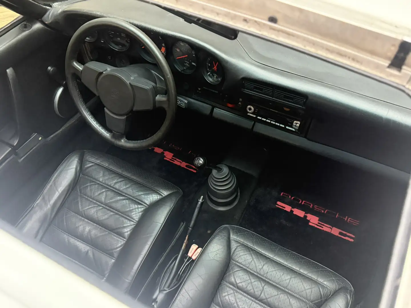 Porsche 992 3.0SC Coupé / Matching Numbers / Grand Prix White Blanc - 2