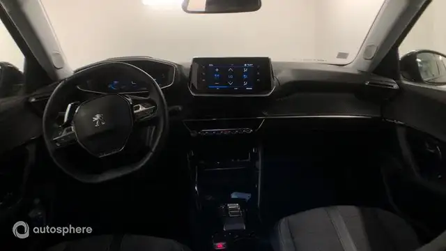 Peugeot 2008 view 11