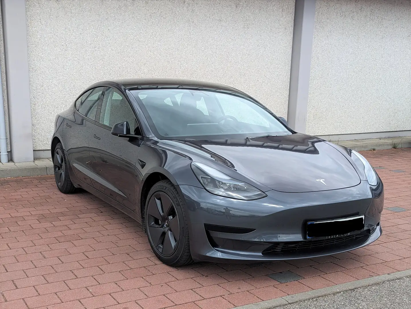Tesla Model 3 SR Hinterradantrieb RWD Grau - 1
