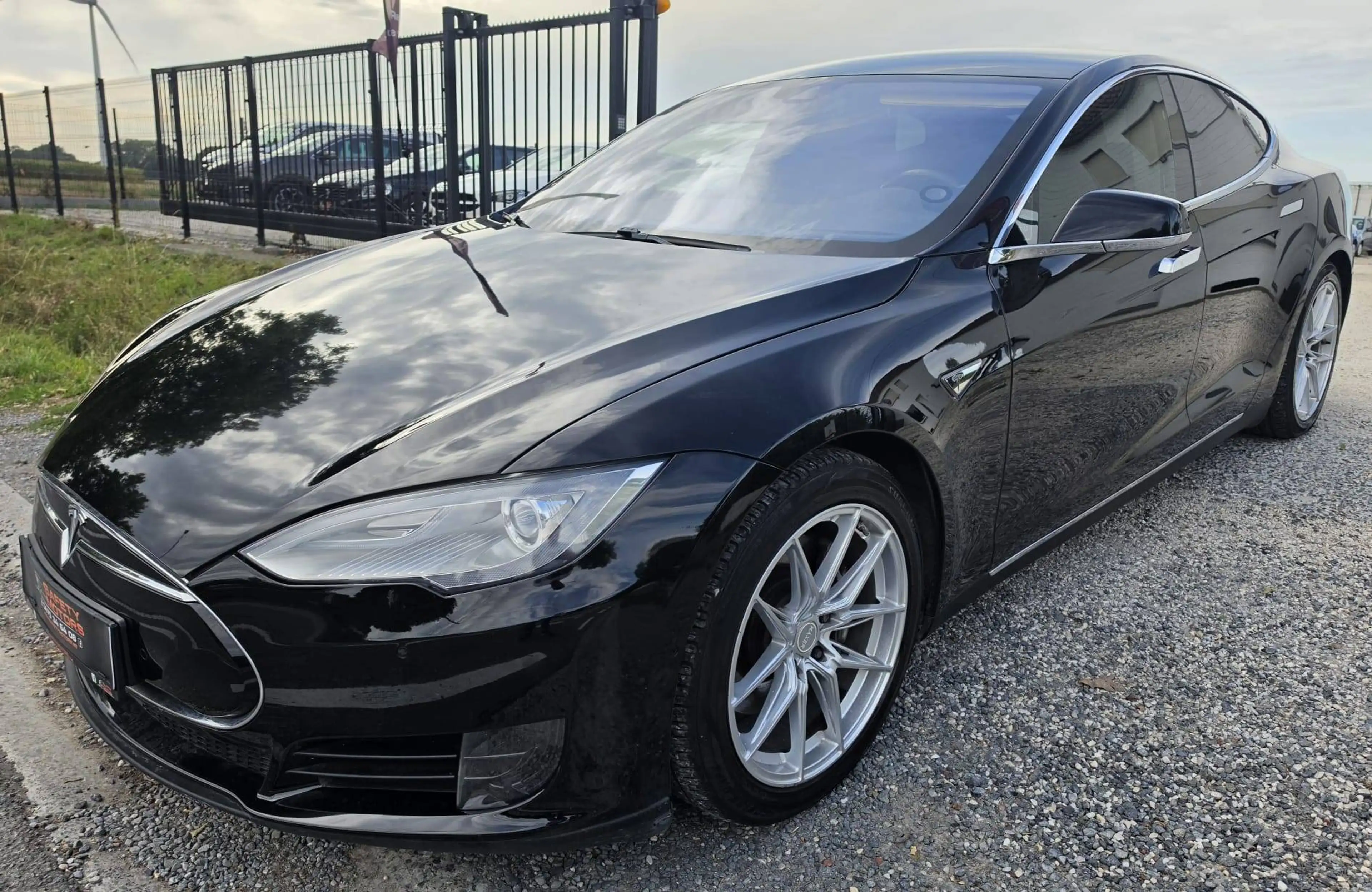 Tesla Model S Model S 70 kWh Dual Motor — photo 11