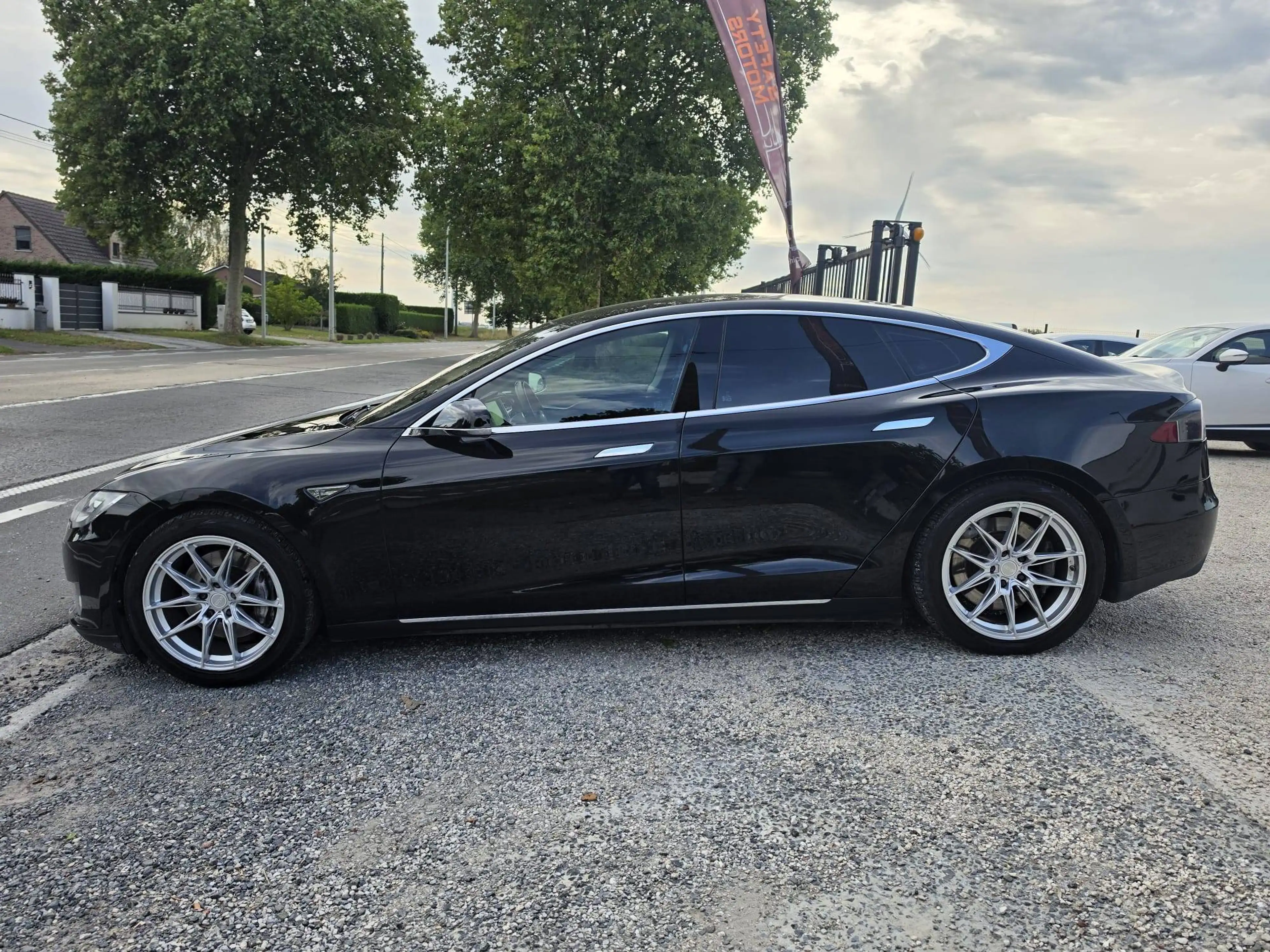 Tesla Model S Model S 70 kWh Dual Motor — photo 10