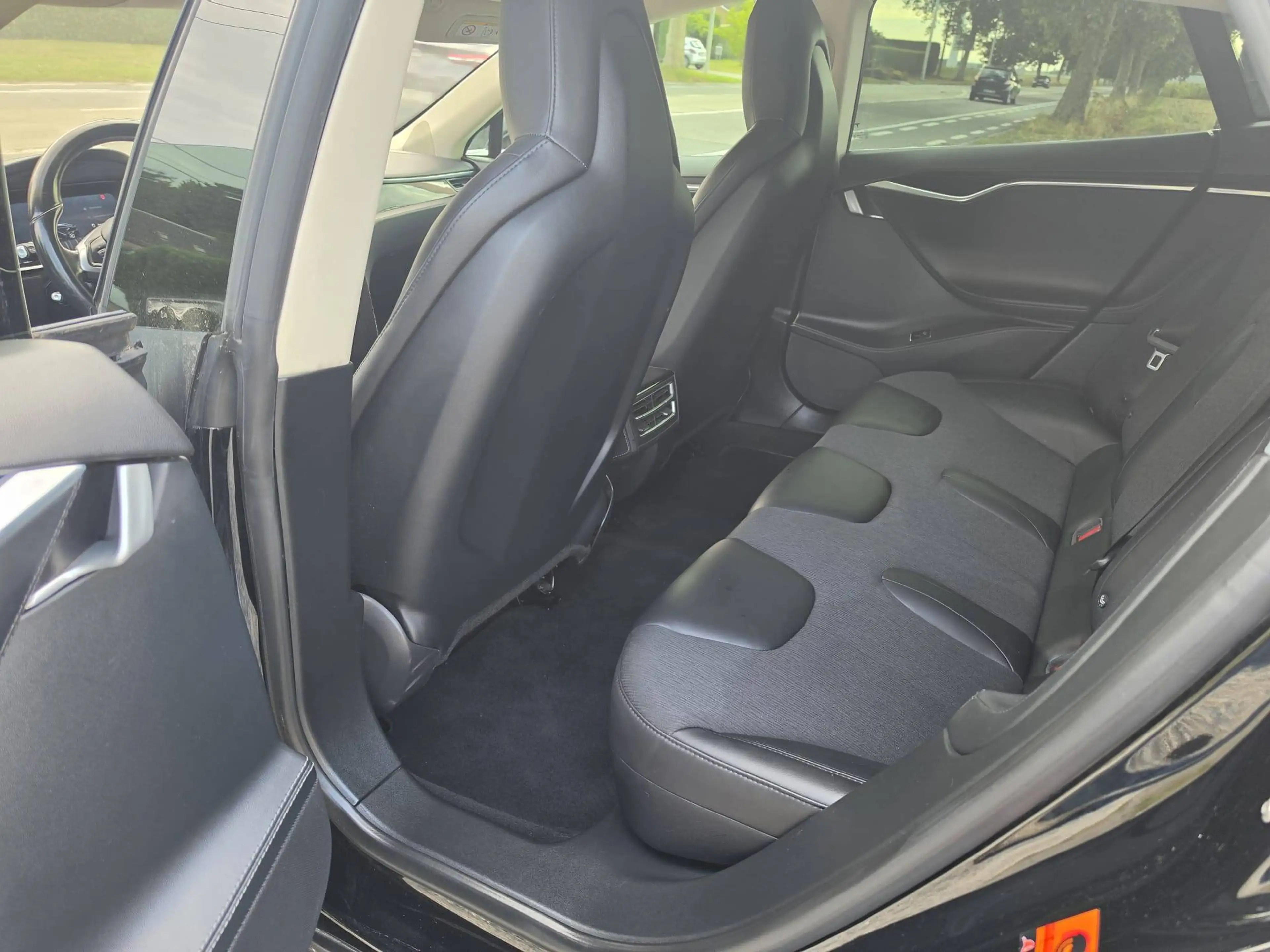 Tesla Model S Model S 70 kWh Dual Motor — photo 15