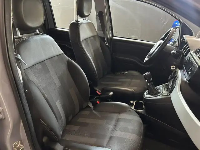 Fiat Panda view 9