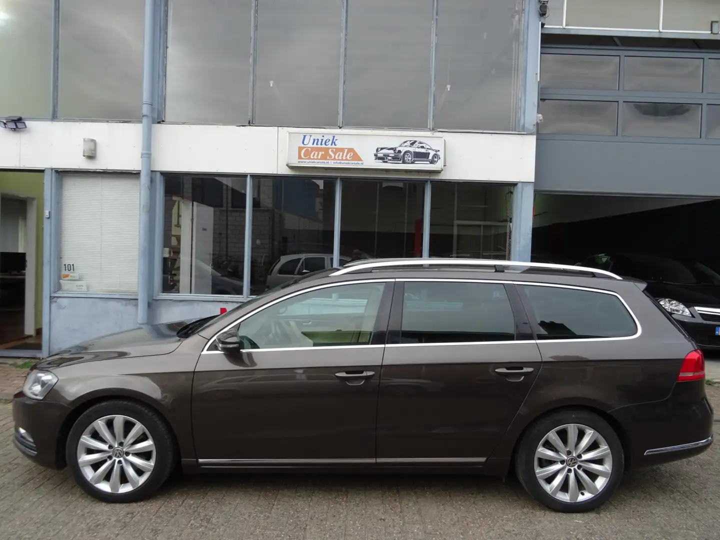 Volkswagen Passat Variant 1.8 TSI Highline Bruin - 2