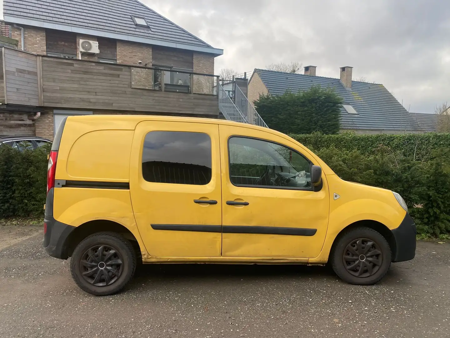 Renault Kangoo Kangoo Rapid 1.5 dCi 75 FAP Extra Jaune - 2