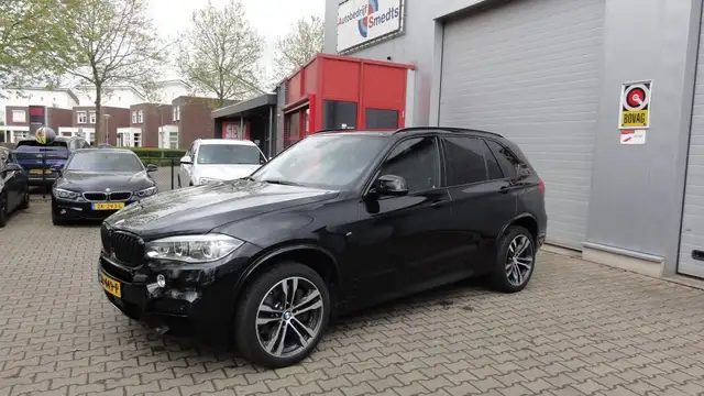 BMW X5 M M50d  Elektrische trekhaak/Panorama dak.EXPORT
