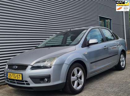 Ford Focus 1.6-16V Futura 08-2006 Grijs Metallic