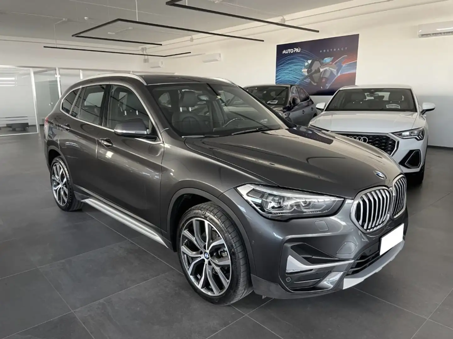 BMW X1 2.0 D X-Drive 150 CV X-Line Grigio - 1