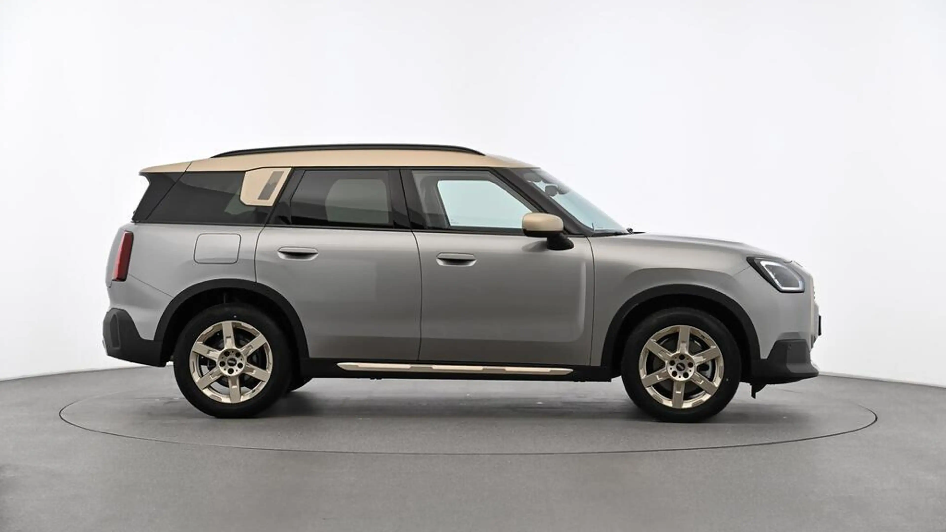 MINI Countryman C Favoured Trim — photo 2
