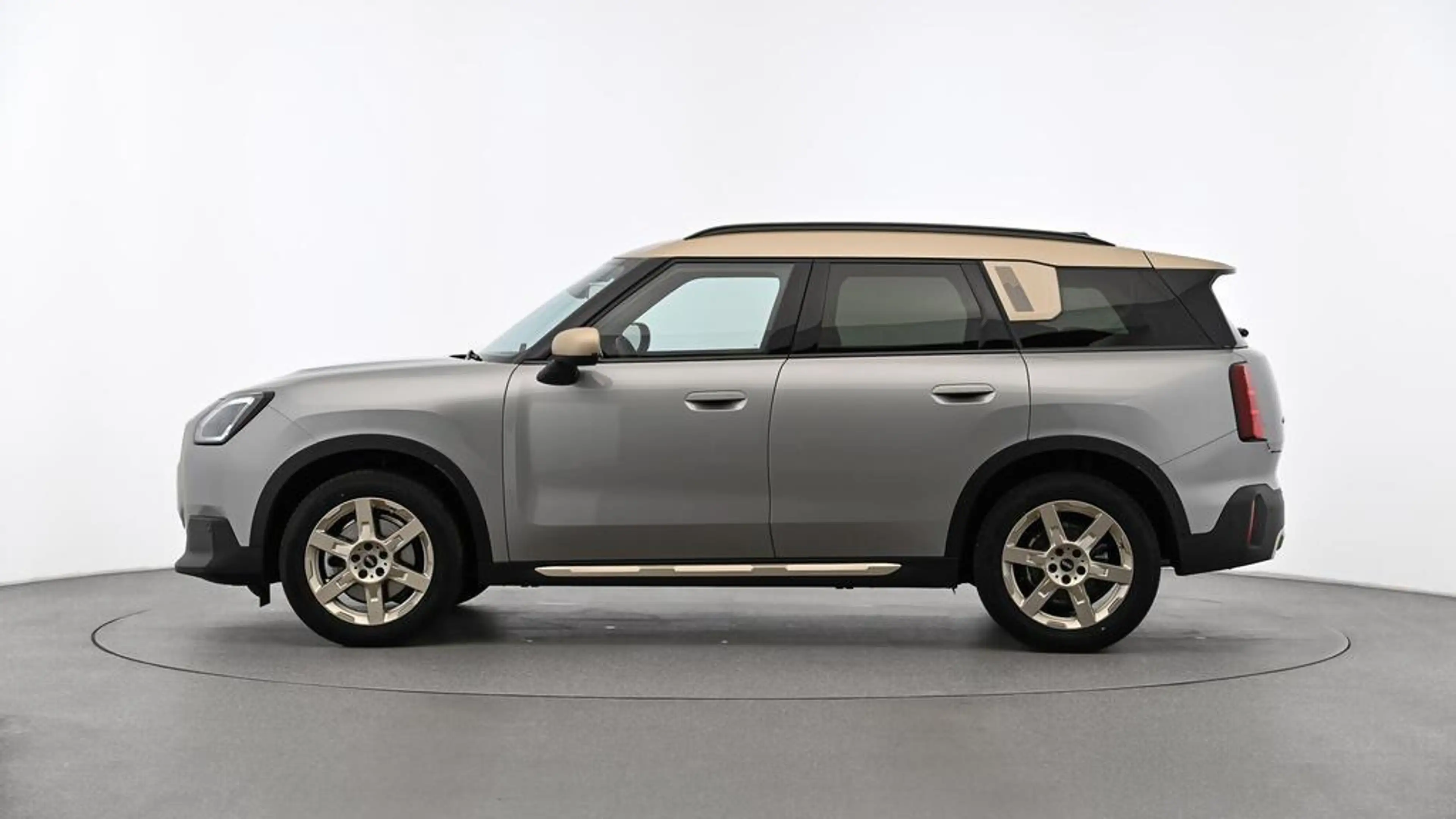 MINI Countryman C Favoured Trim — photo 3