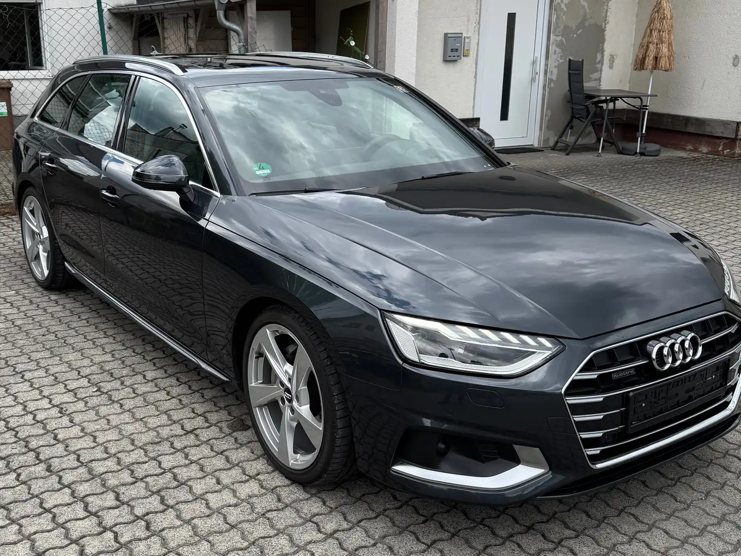 Audi A4 40 TDI STonic Quattro Avant 360KAM Pano AHK Matrix Grau - 1