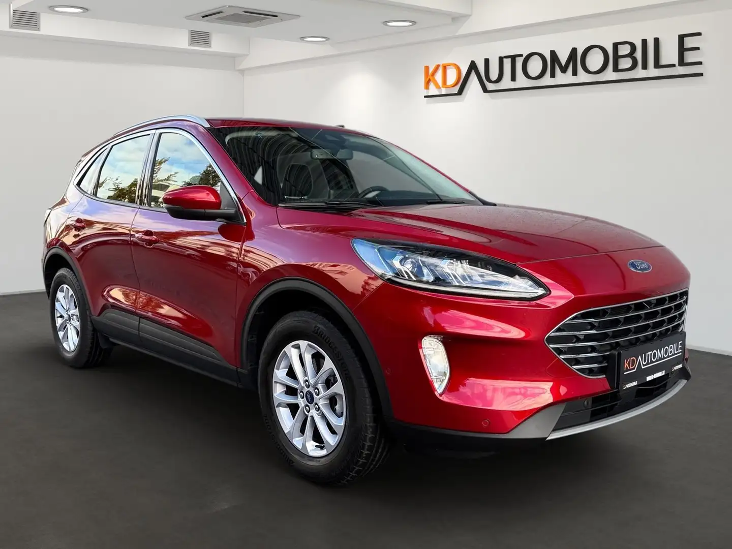 Ford Kuga 2.5 Duratec FHEV Titanium Aut. Rot - 2
