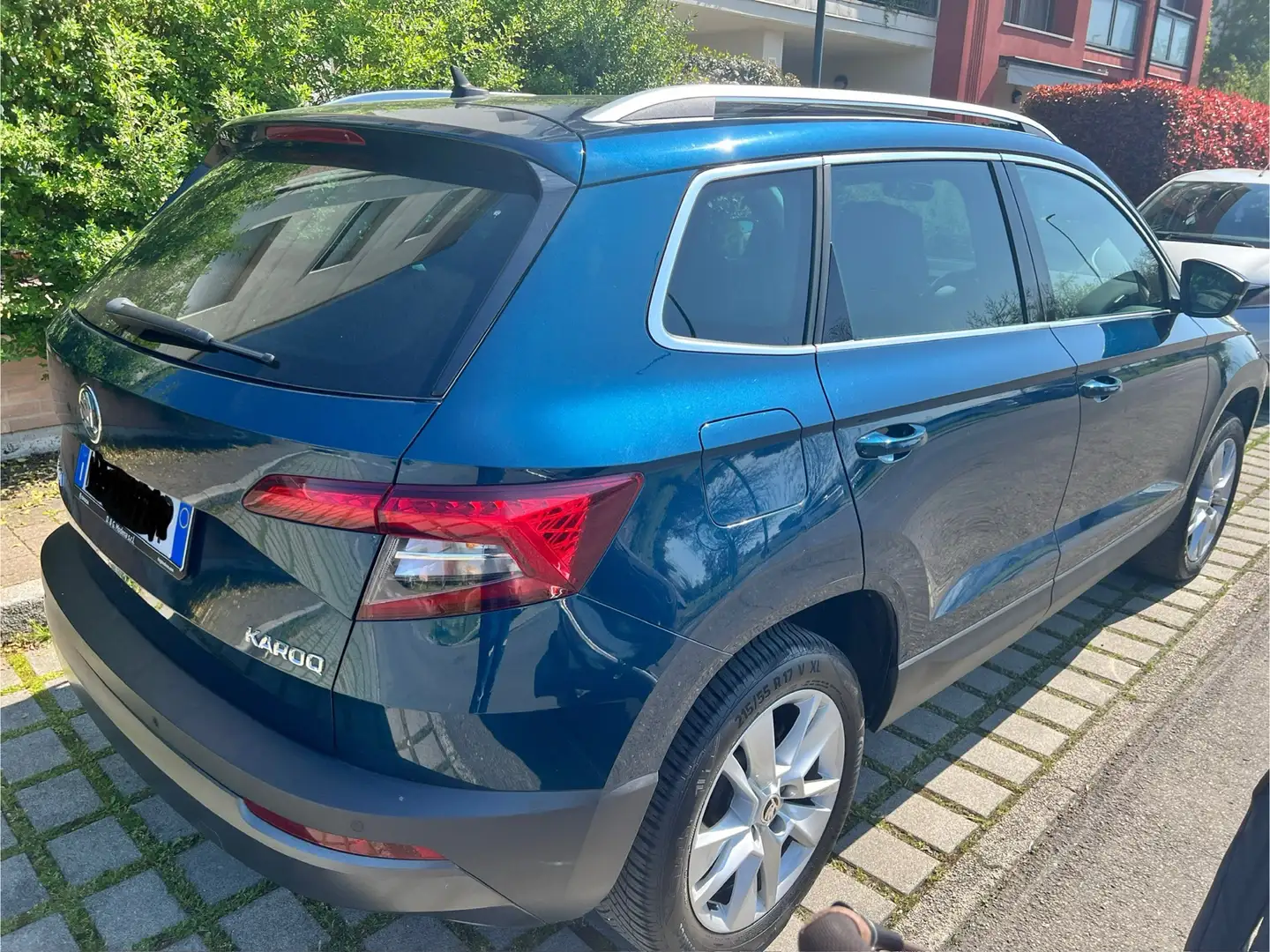 Skoda Karoq 1.6 Tdi dsg executive plava - 2