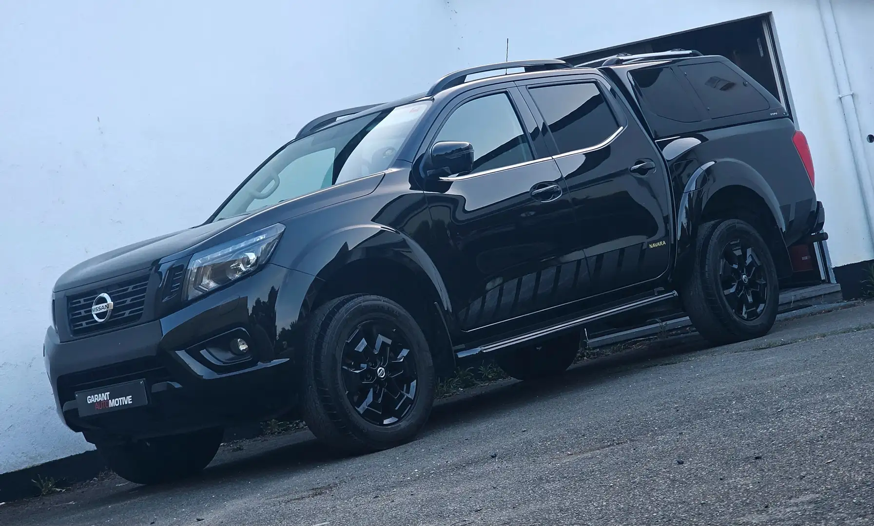 Nissan Navara BLACK ED. N-GUARD *APPLE CARPLAY*€ 24620 EXBTW Zwart - 1