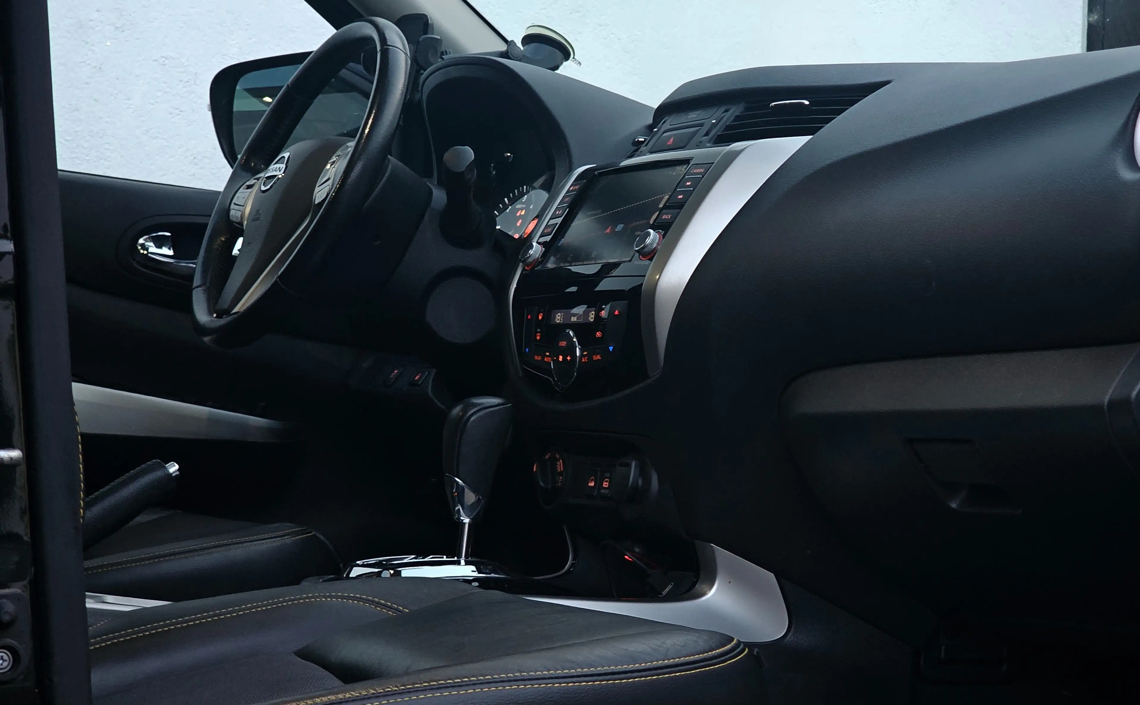Nissan Navara BLACK ED. N-GUARD *APPLE CARPLAY*€ 24620 EXBTW — photo 14