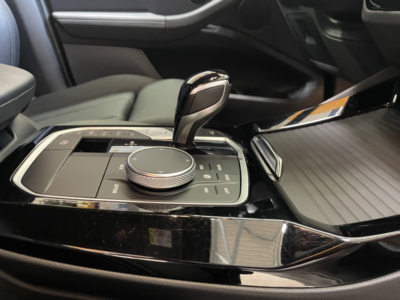 BMW X3 xDrive20d M SPORTPAKET STANDHZG. LED AHK ALU 20" — photo 13