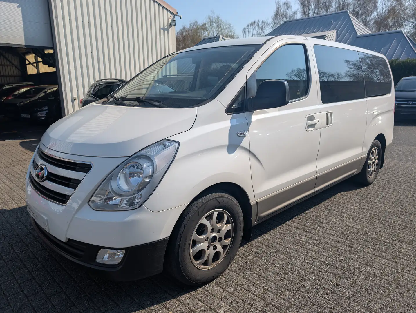 Hyundai H-1 Klimaanlage/Alufelgen/8-Sitzer/AHK Weiß - 1