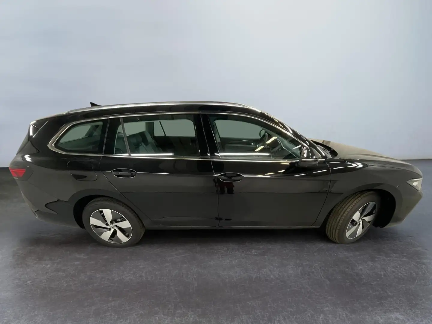Volkswagen Passat Variant Business 1.5 eTSI 150PS/110kW DSG7 2025 | +17" ... Black - 2