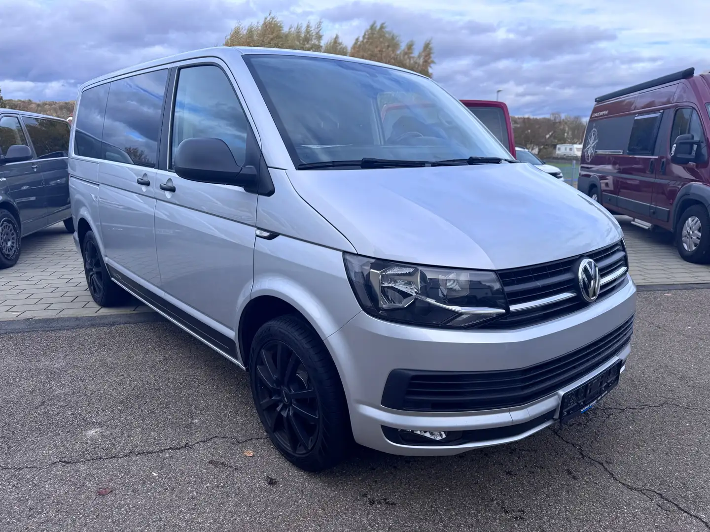 Volkswagen T6 Multivan Multivan/150PS/Tempomat/PDC/MFL/18Zoll Grijs - 2