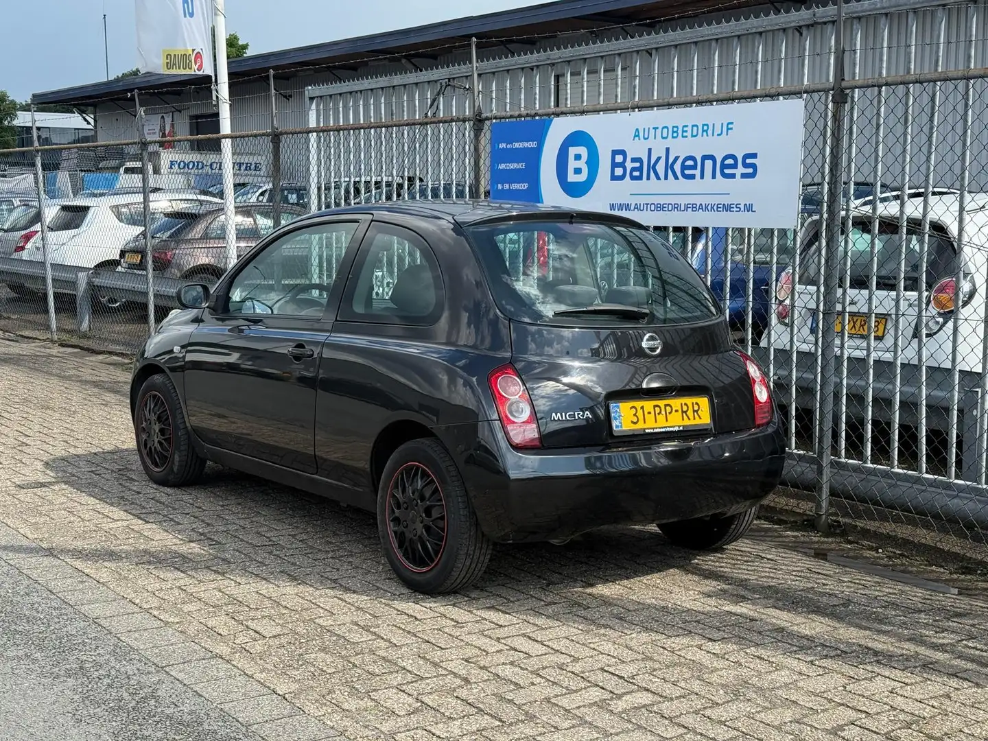 Nissan Micra 1.2 e-Vision | APK 07-2026 Negro - 2
