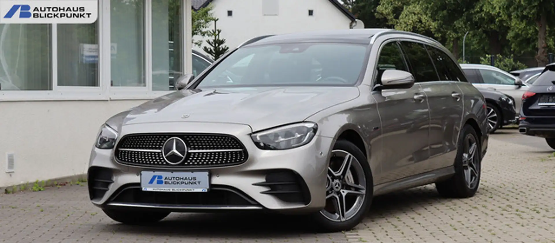 Mercedes-Benz E 300 de T 4M AMG KAMERA+PANO+BURMESTR+WIDESCREN Ezüst - 1
