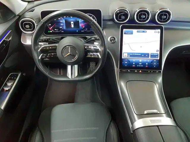 Mercedes-Benz C-Class view 9