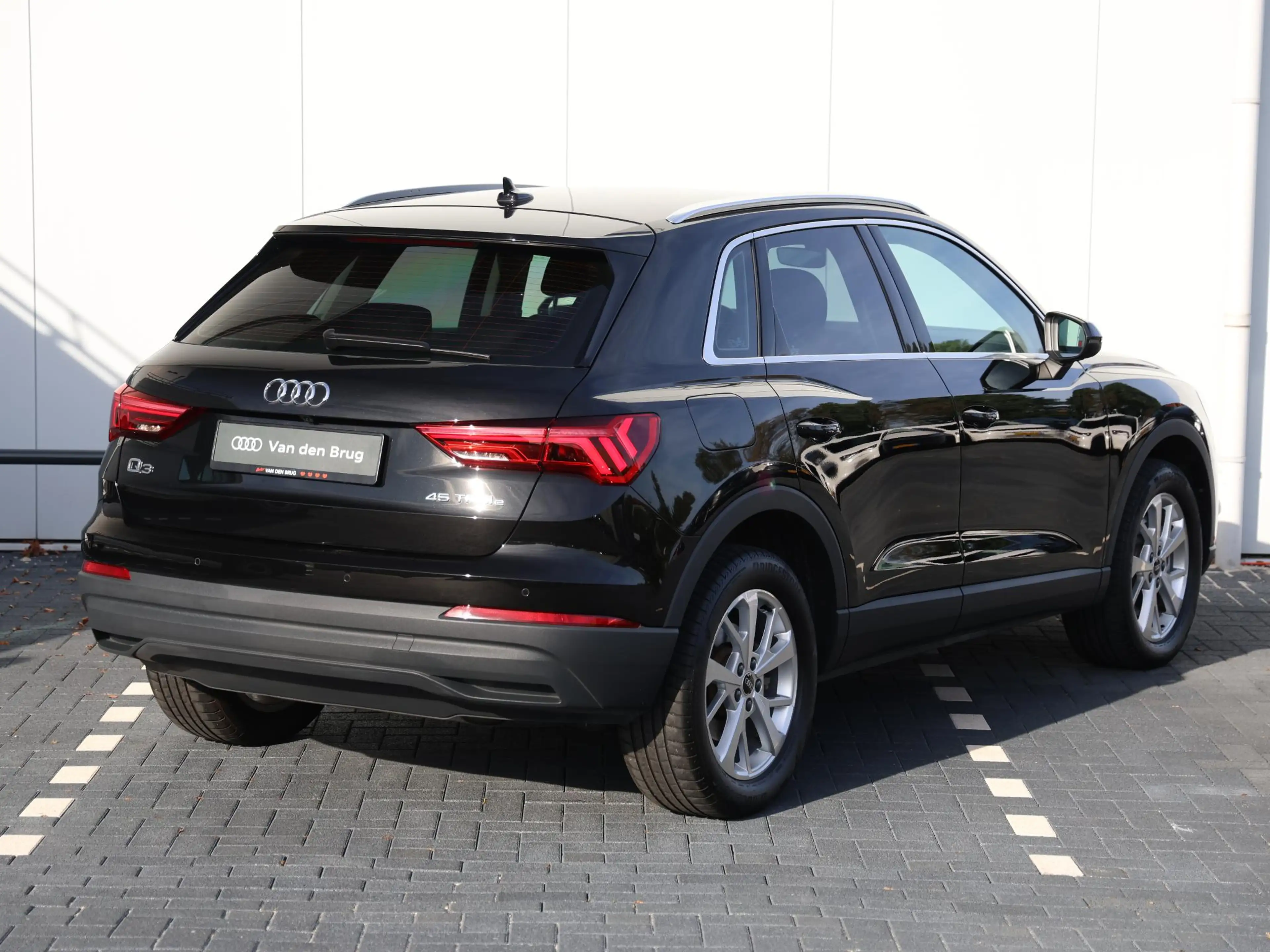 Audi Q3 45 TFSI e Advanced edition | Achteruitrijcamera | — photo 5