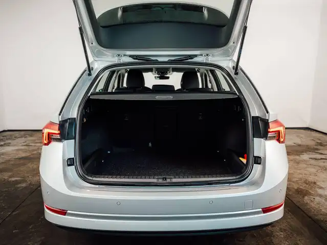 Skoda Octavia view 5