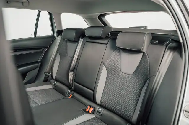 Skoda Octavia view 7