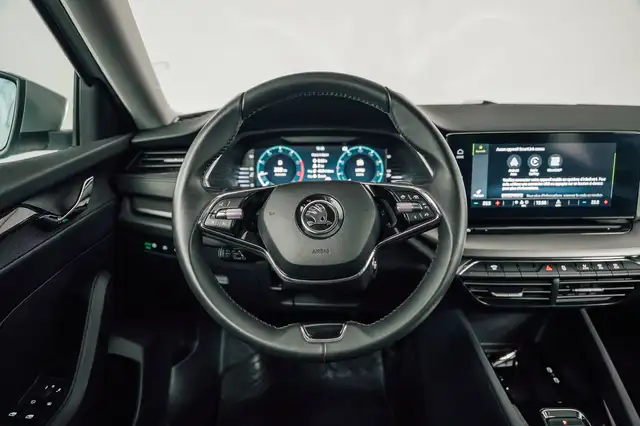 Skoda Octavia view 12
