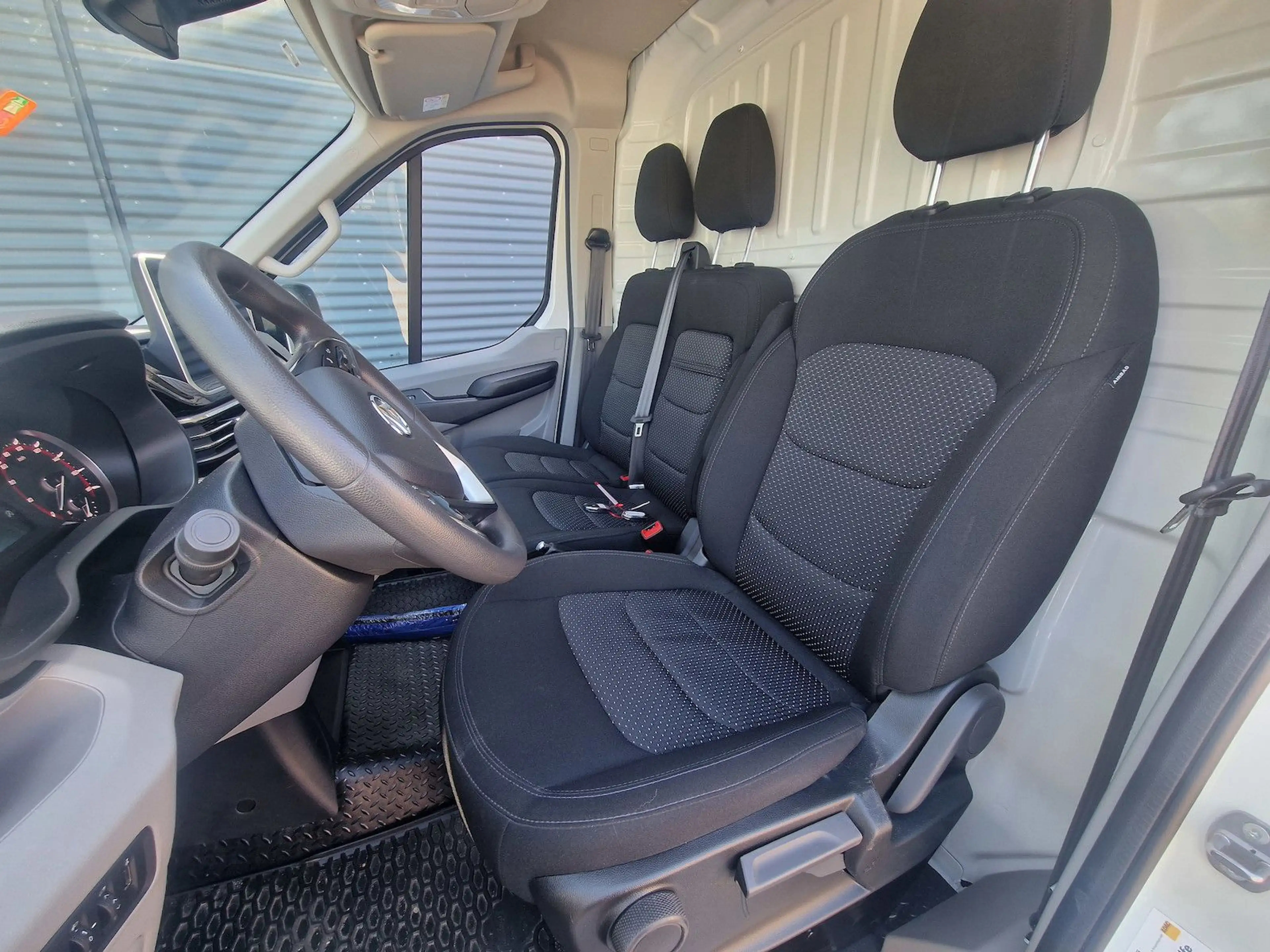Maxus Deliver 9 L2H2 3,5t Klima Kamera — photo 10