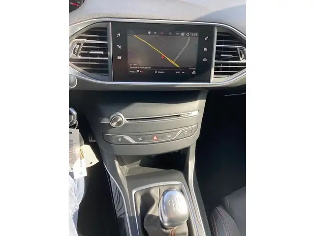 Peugeot 308 view 6