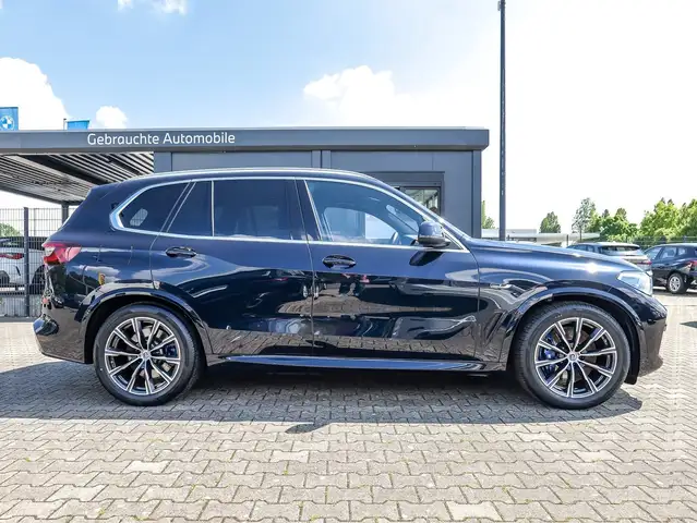 BMW X5 view 10