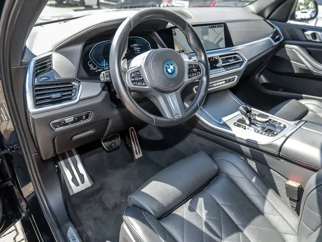 BMW X5 view 16