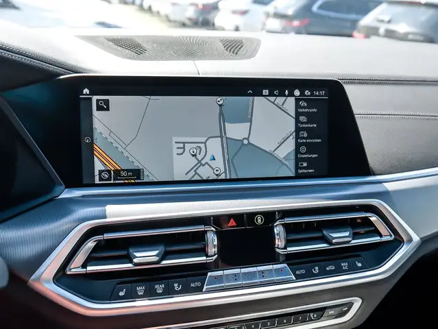 BMW X5 view 12