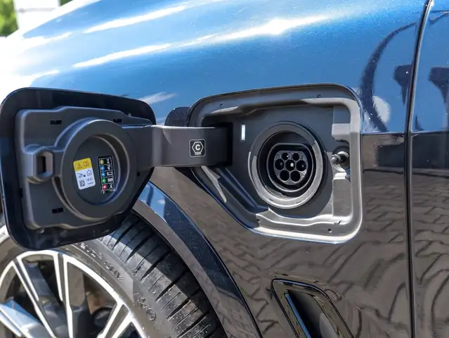 BMW X5 view 20