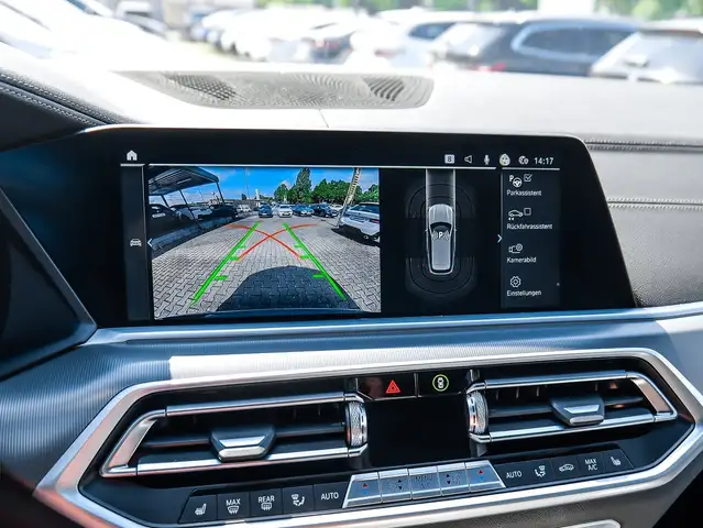 BMW X5 view 13