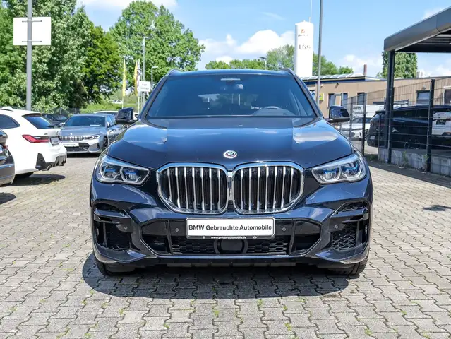BMW X5 view 8